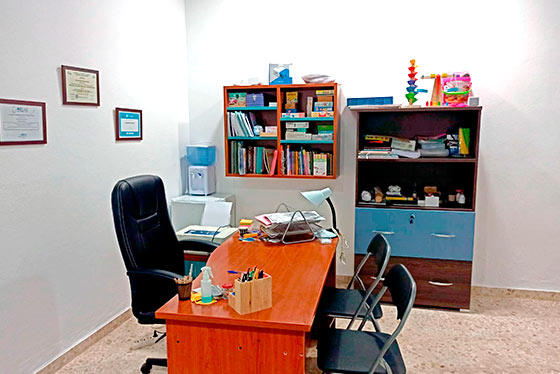 Elisa-Moraza-Logopeda-en-marchena-instalaciones-1
